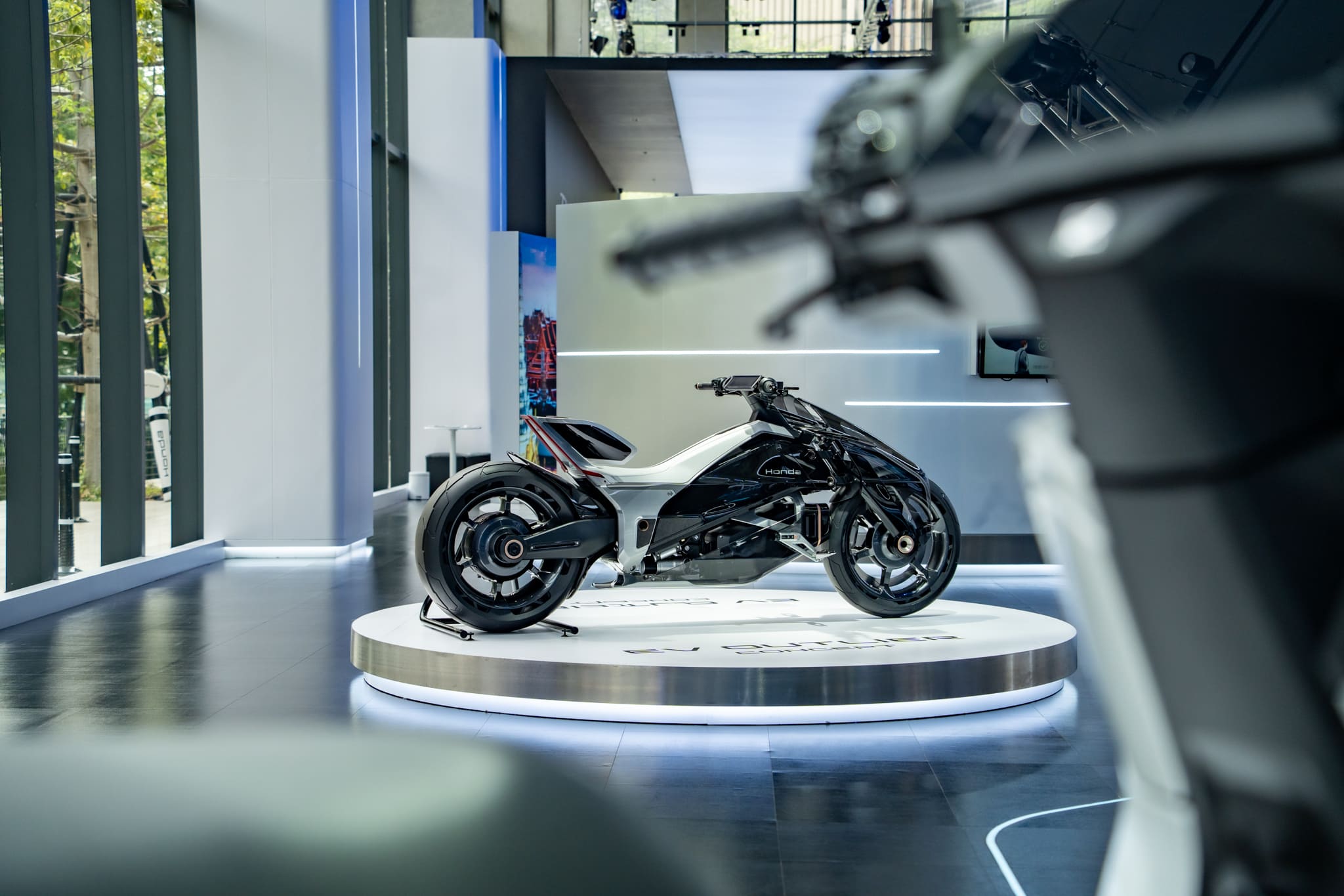 EV Outlier Concept (19)