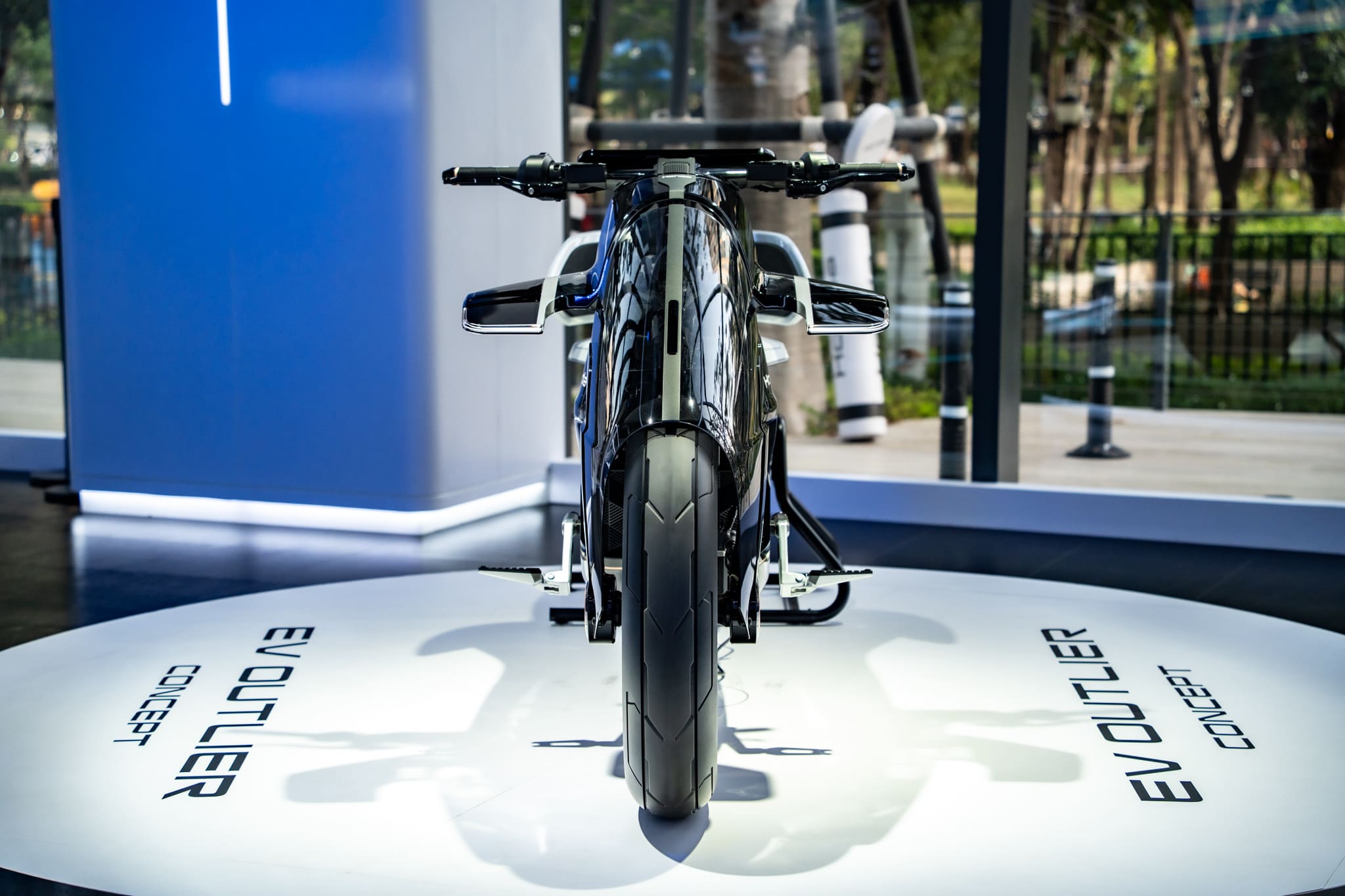 EV Outlier Concept (22)